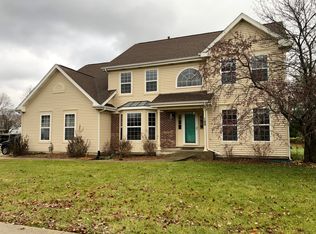 100 Stonefence Ct, Aurora, IL 60506