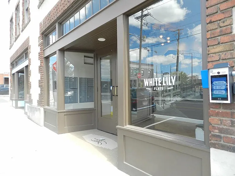 222 N Central St — Photo 19