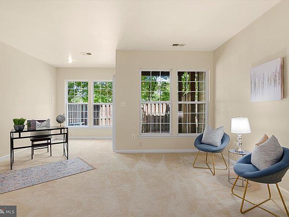 4th image of 11564 Cavalier Landing Ct