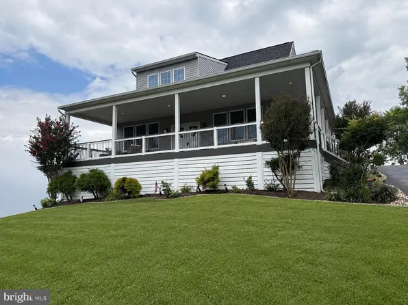 20 Burns Rd, Spring Grove, PA 17362
