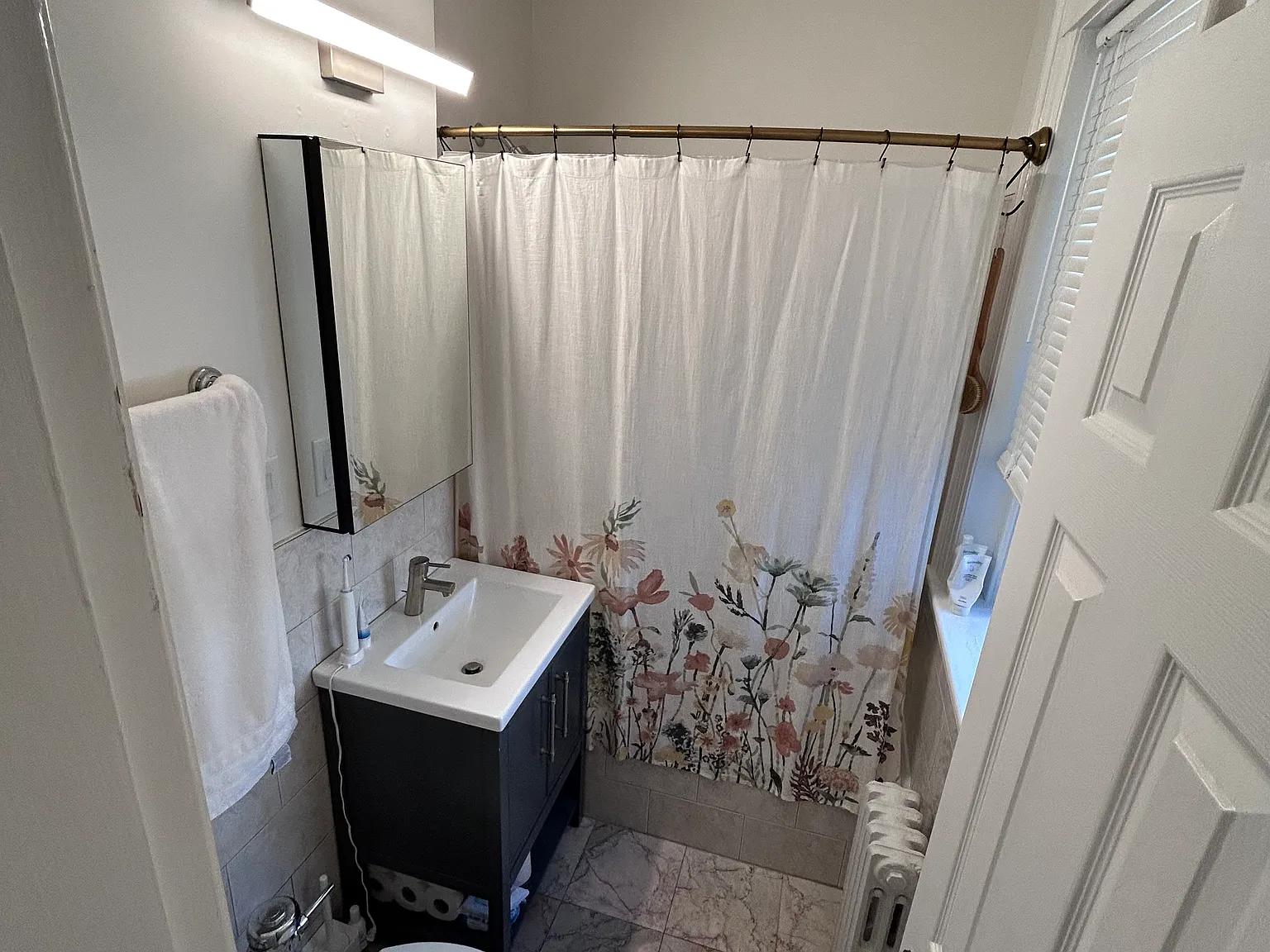 Studio, 350 sqft, $1,950 — Photo 3