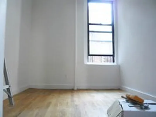 Rented by DSA Realty | media 34