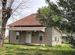 230 S Lake St, Mountain Grove, MO 65711