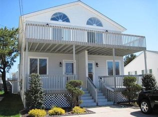 121 8th St S #A, Brigantine, NJ 08203
