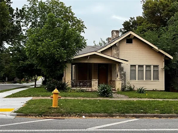 923 N Denver Ave, Tulsa, OK 74106