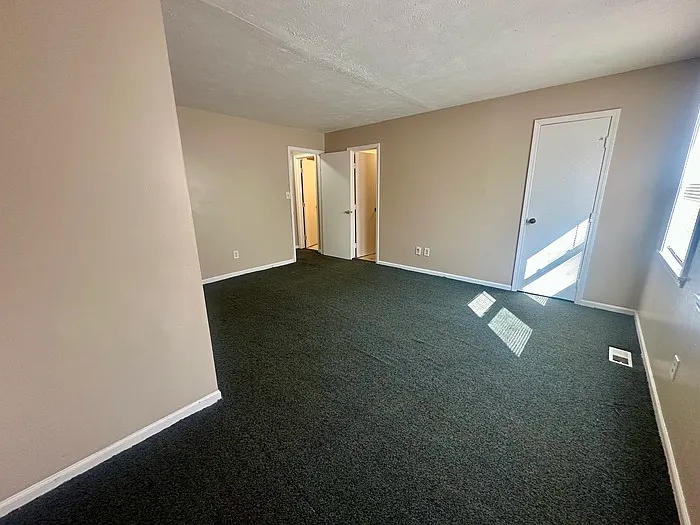 6340 Commons Dr — Photo 16