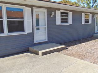 105 E Country Club Rd APT B, Urbana, IL 61801