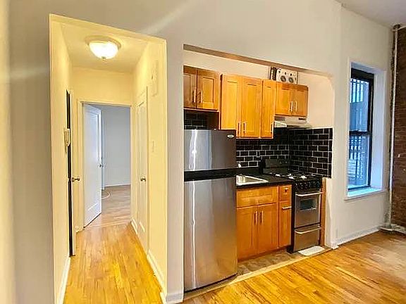 5th image of 247 W 21st St #4V