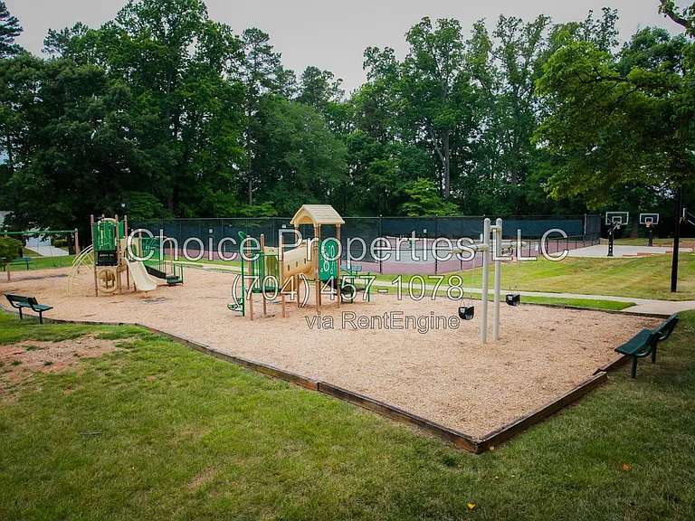 9148 Hillston Ridge Rd — Photo 11