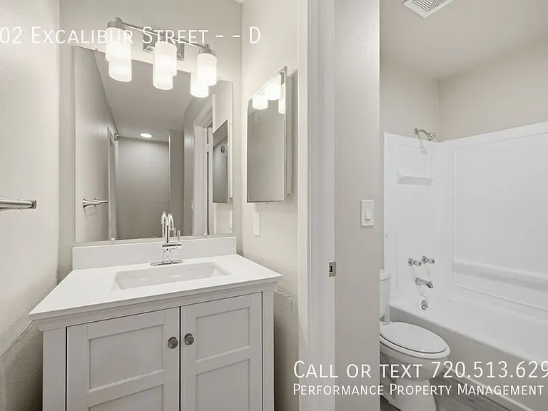 802 Excalibur St #D — Photo 11
