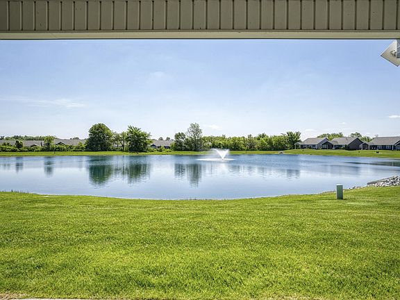 3rd image of 13987 Breakwater Ln