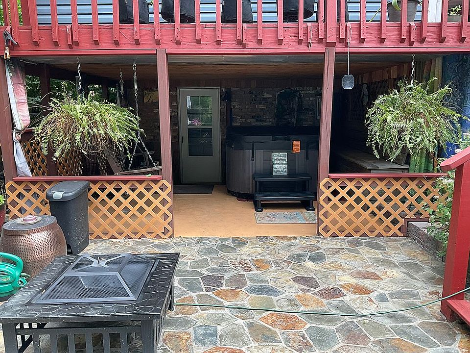 1st image of 667 Dartmoor Dr