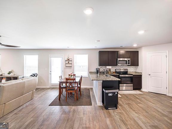 2nd image of 104 Haylie Ct
