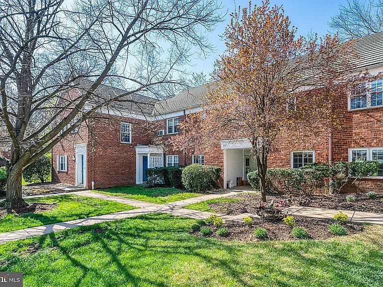 1st image of 1403 Martha Custis Dr #401