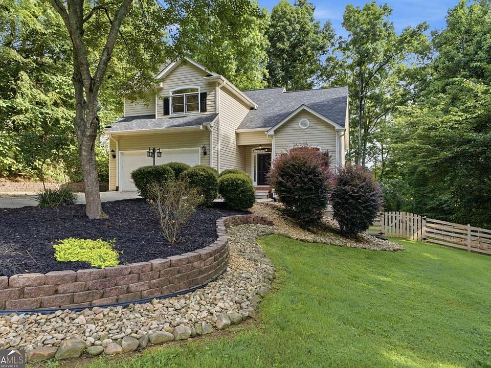 1st image of 20 Woodland Bridge Dr