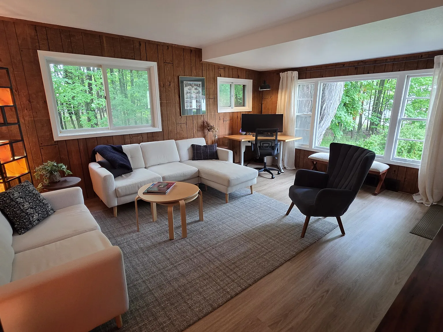 2 bed, 900 sqft, $2,100 — Photo 2