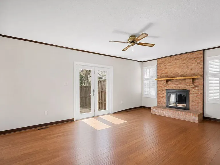 203 Markwood Dr — Photo 7
