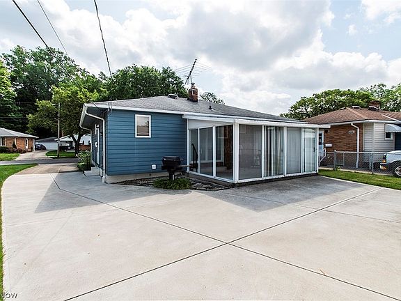 4th image of 19155 Davinwood Dr