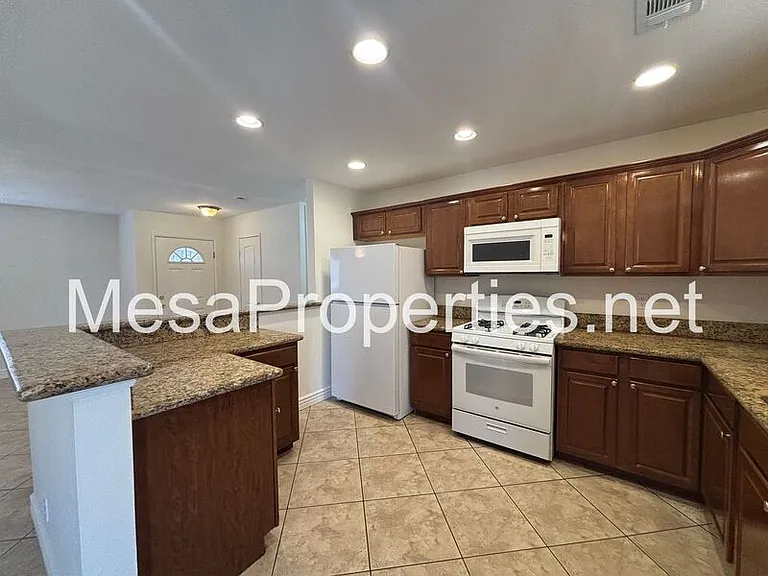 11729 Jamacha Rd — Photo 5