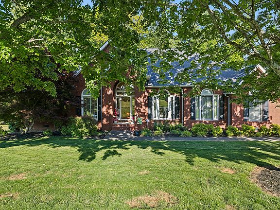2nd image of 46 Deerfield Ct