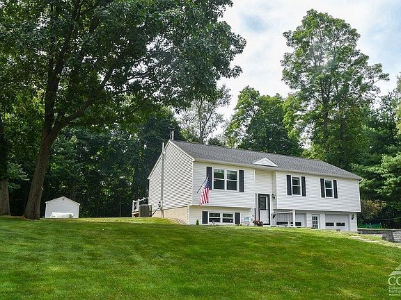 2nd image of 6421 Peters Lane