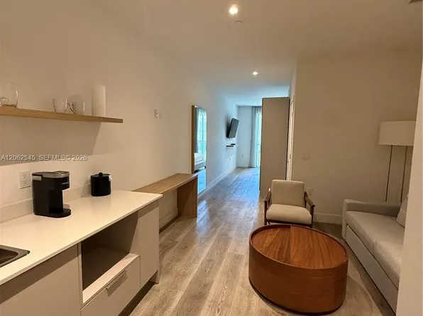229 SW 9th St #507, Miami, FL 33130