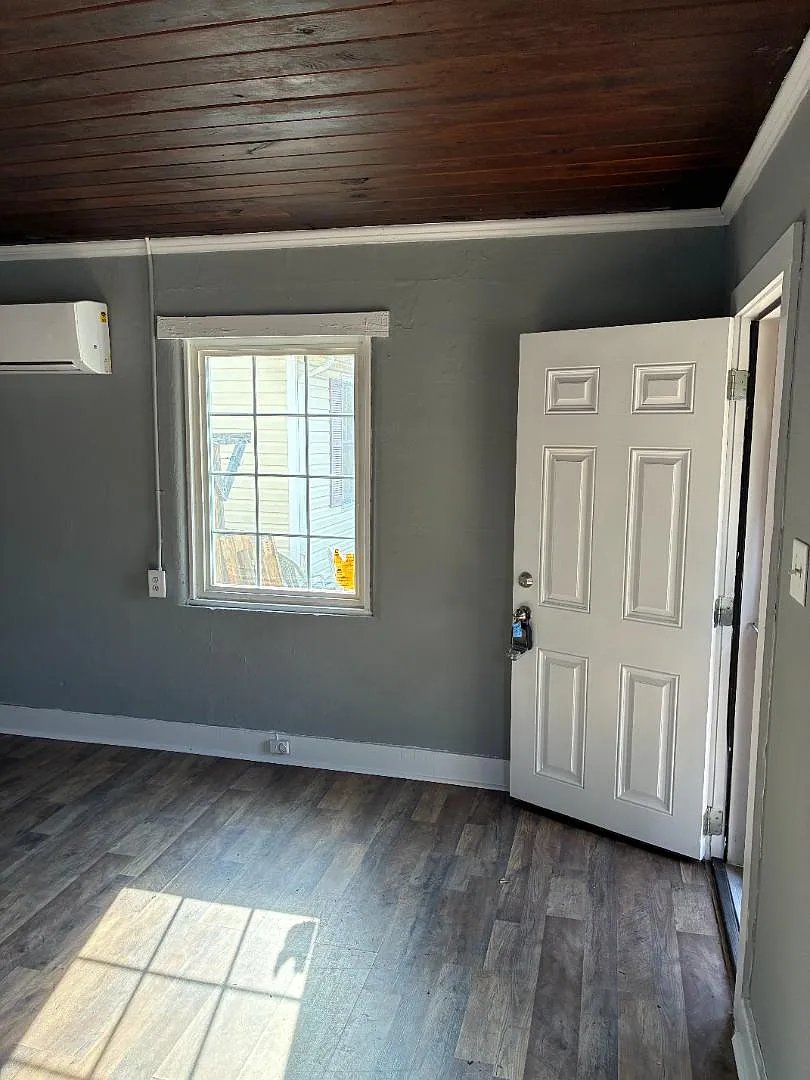 1609 Carolina Street, Ext. - B — Photo 4