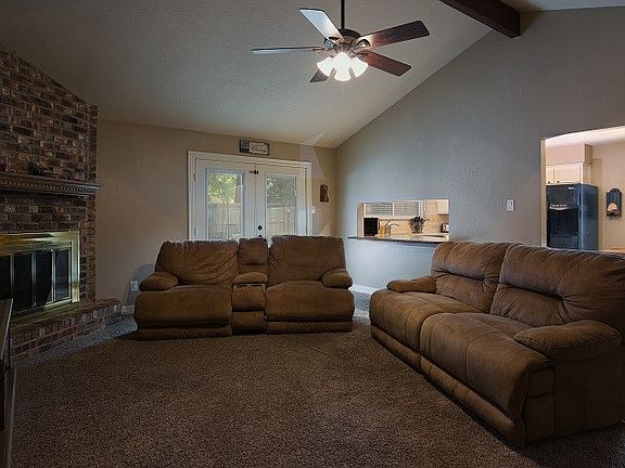 3rd image of 199 Glendale Ln
