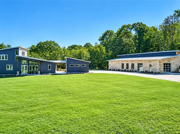 11201 Short Rd, Bentonville, AR 72712