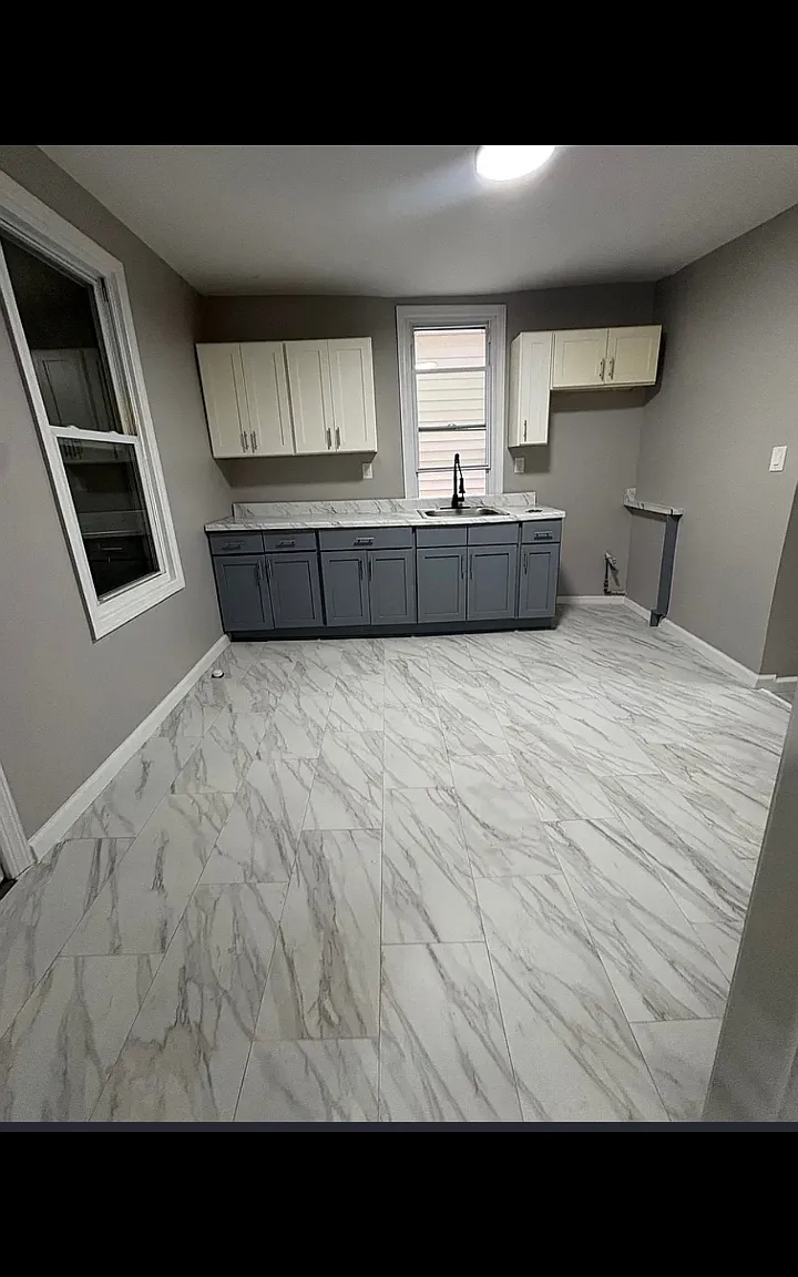 3 bed, $1,950 — Photo 1