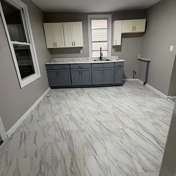 61 Tillinghast St #2L
