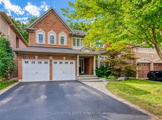 157 Creek Path Ave, Oakville, ON L6L 6T3