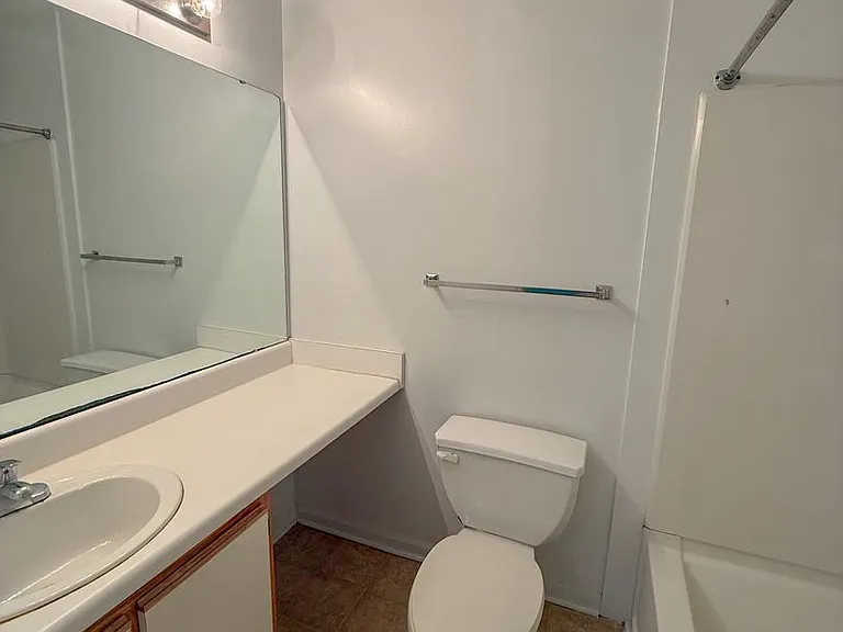 1500-303 Graduate Ln — Photo 11