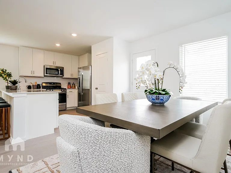 2732 Center Creek Ln — Photo 6