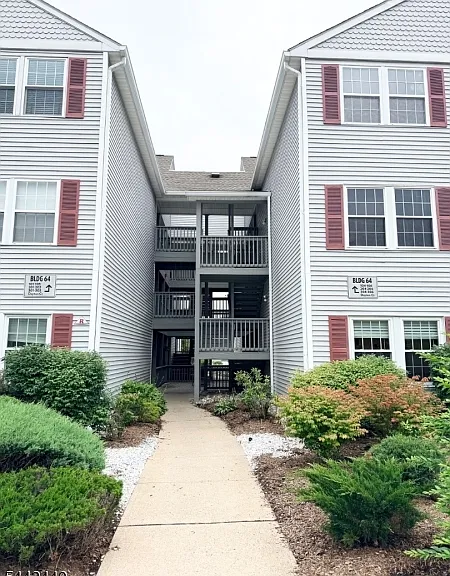 64 Dayton Ct #205 — Photo 1