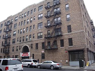 1521 Watson Avenue in Soundview