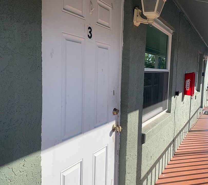 1st image of 742 Michigan Ct APT 3