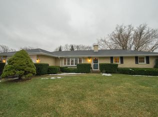 10217 W York House Rd, Beach Park, IL 60087