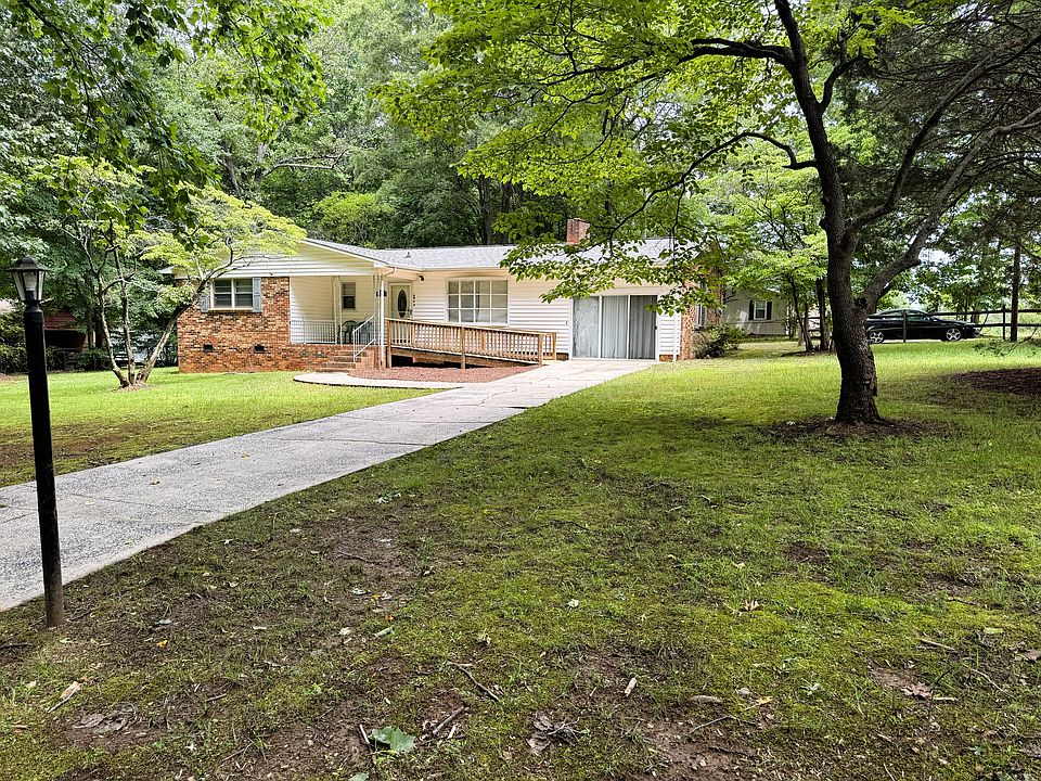 1st image of 3874 Oakwood Cir