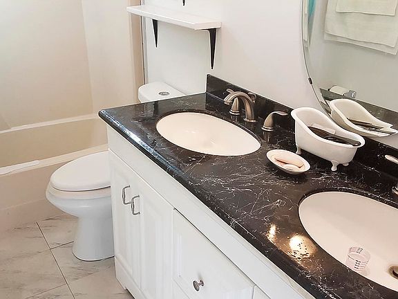 4th image of 385 E Palm Valley Dr #207