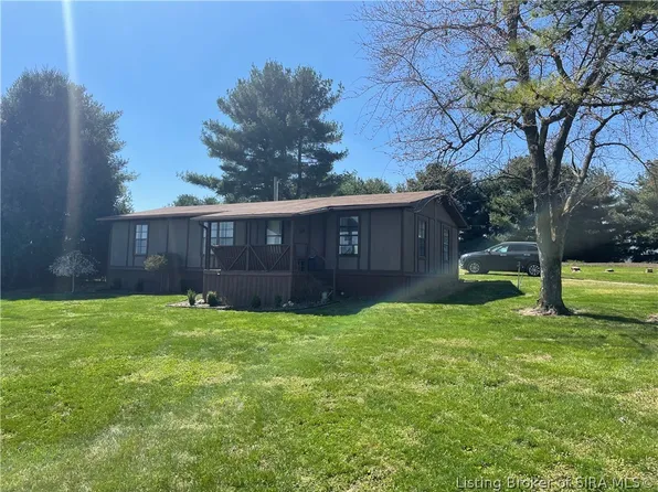 5483 E Elmer Martin Road, Pekin, IN 47165