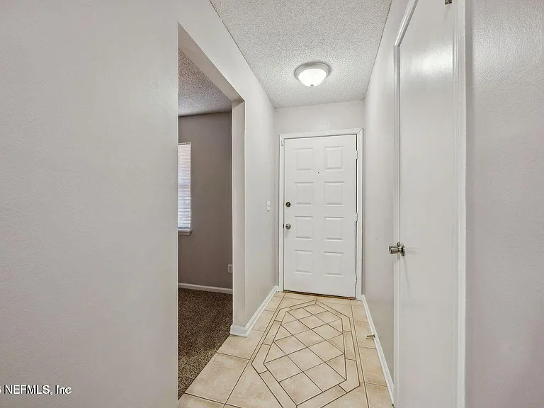 1226 Turtle Creek Dr S — Photo 2