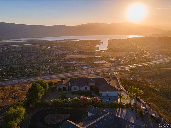 2nd image of 32330 Elsinore Hts