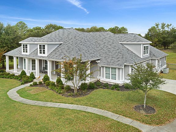 3rd image of 23830 Stablewood Dr
