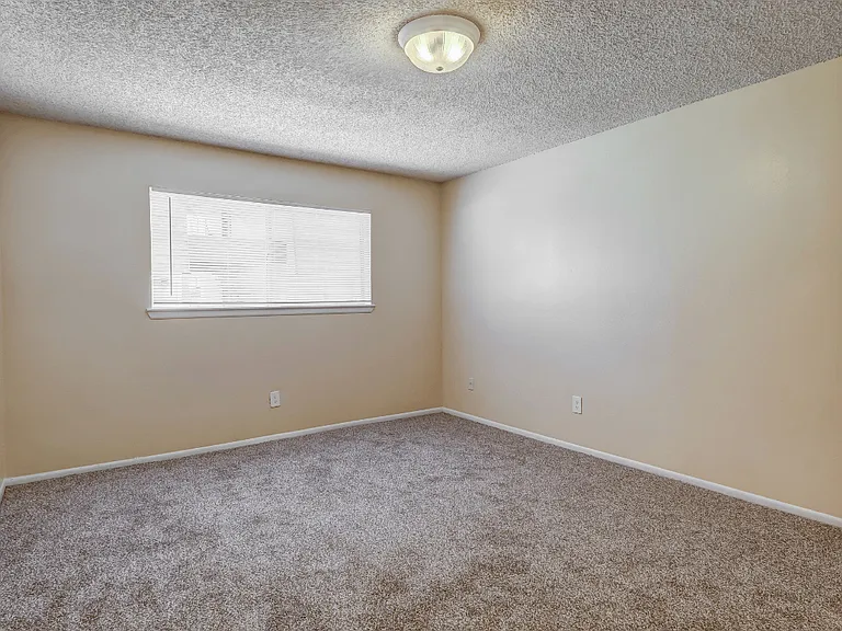Aspen Park Apartments — Photo 40