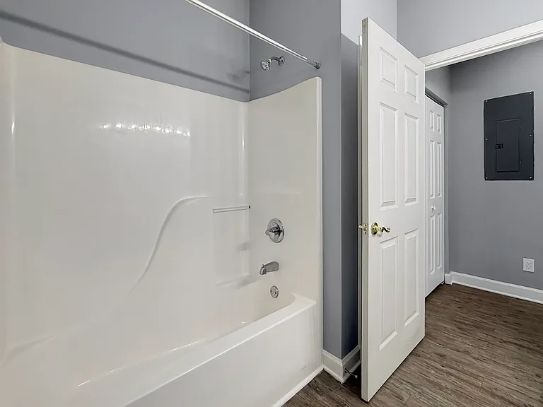 Cross Lake Apartments — Photo 101