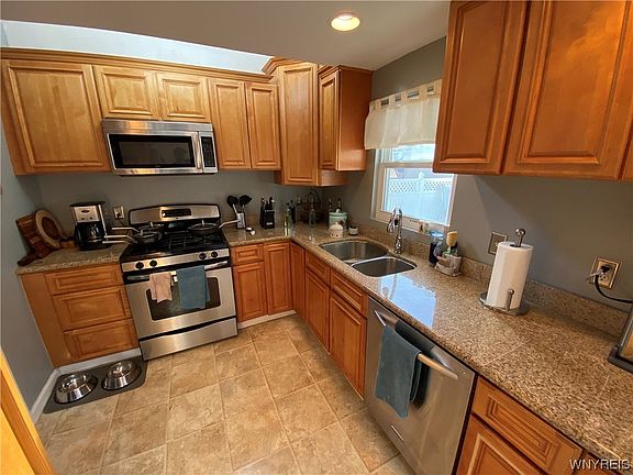 4th image of 245 Traverse Blvd