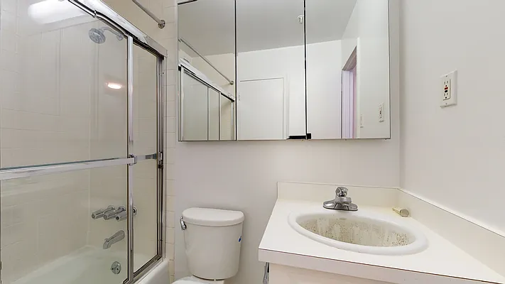 Rented by Bond New York | media 7