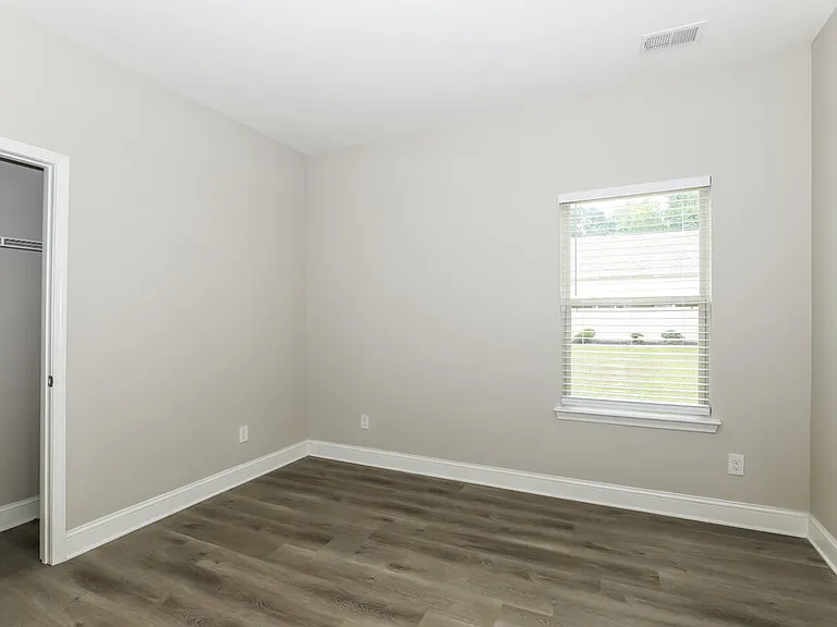 231 Galway Ln — Photo 12