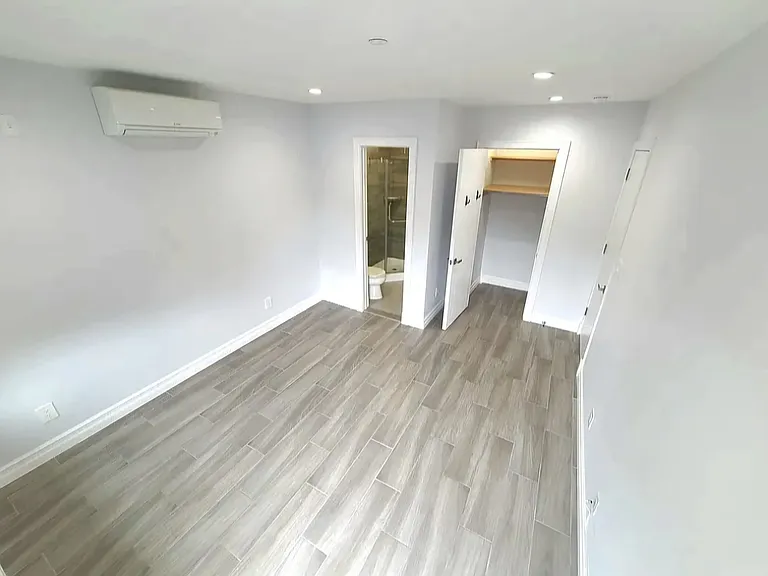 669 Mac Donough St #PENTHOUSE — Photo 7